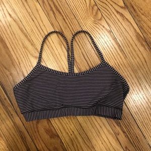 Lululemon sports bra
